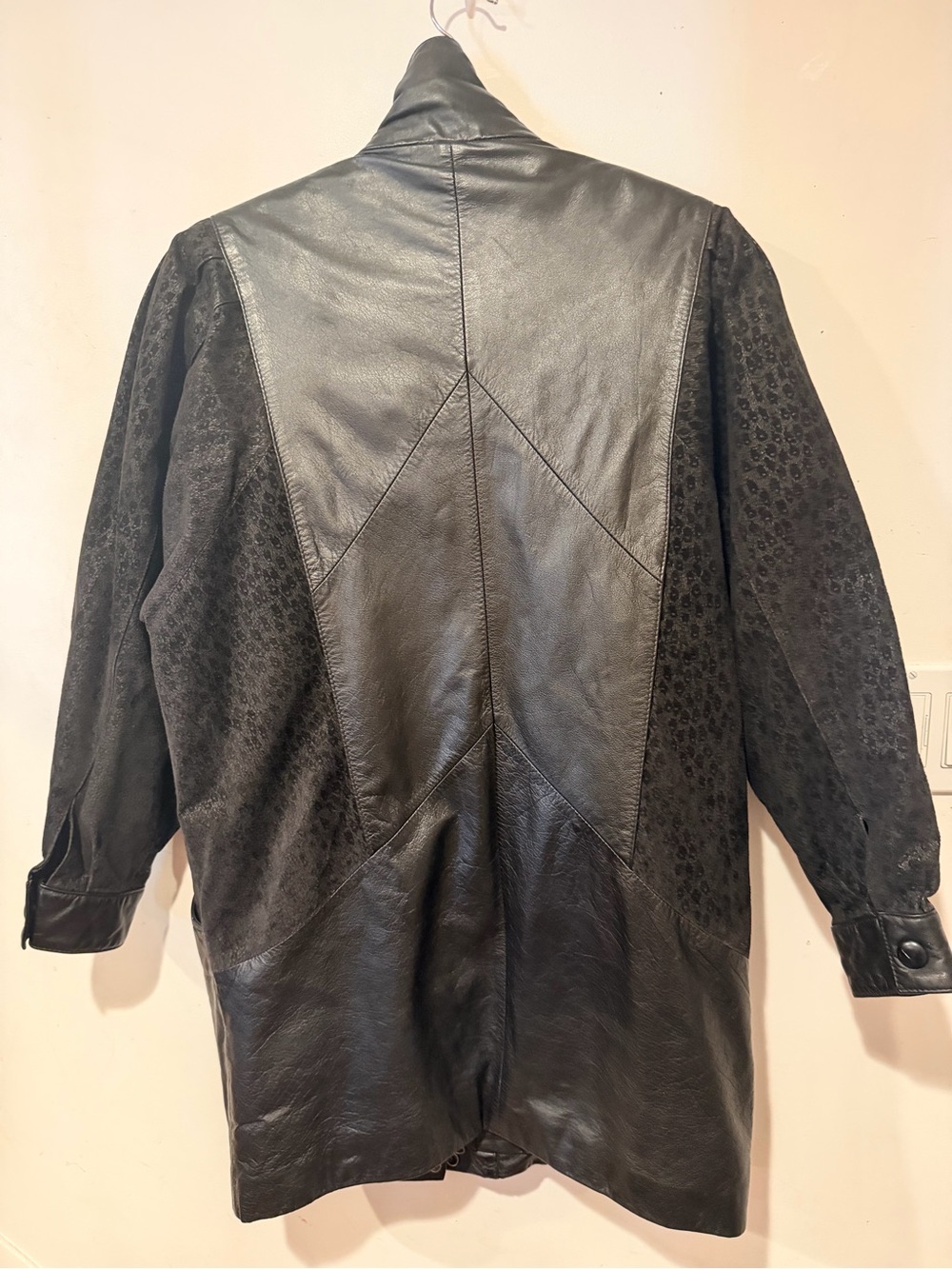 Wilson’s black leather deadstock 80s jacket with Textured Sleeves (S) NWOT - Picture 10 of 11